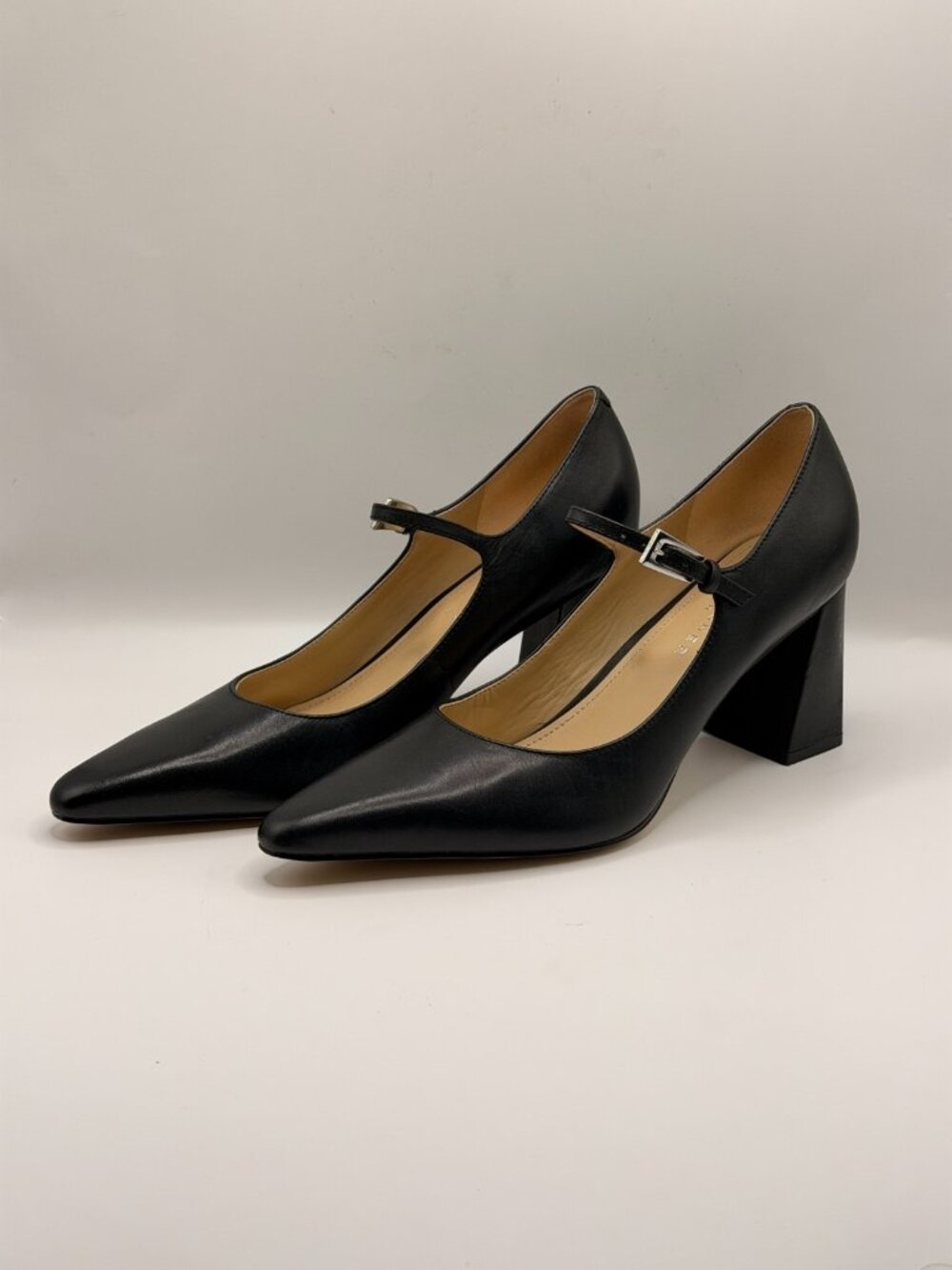 Marc Fisher LTD Women Black Mary JAne Leather  Pointed Toe Pump Heel Sz 9 M